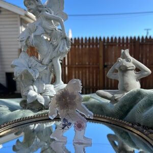 big foot key chain with flowers